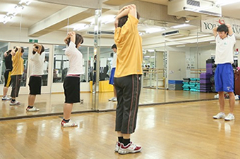 肩こり腰痛体操