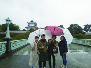 金沢城前