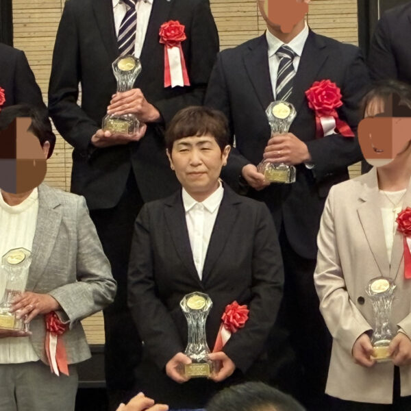 松岡コーチ 優良指導者表彰 画像