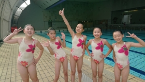 スイミングクラブ 女子小学生 