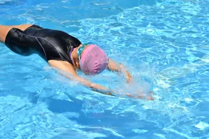 【スイミングスクール】中高生の学力と水泳が及ぼすメリットについて 画像